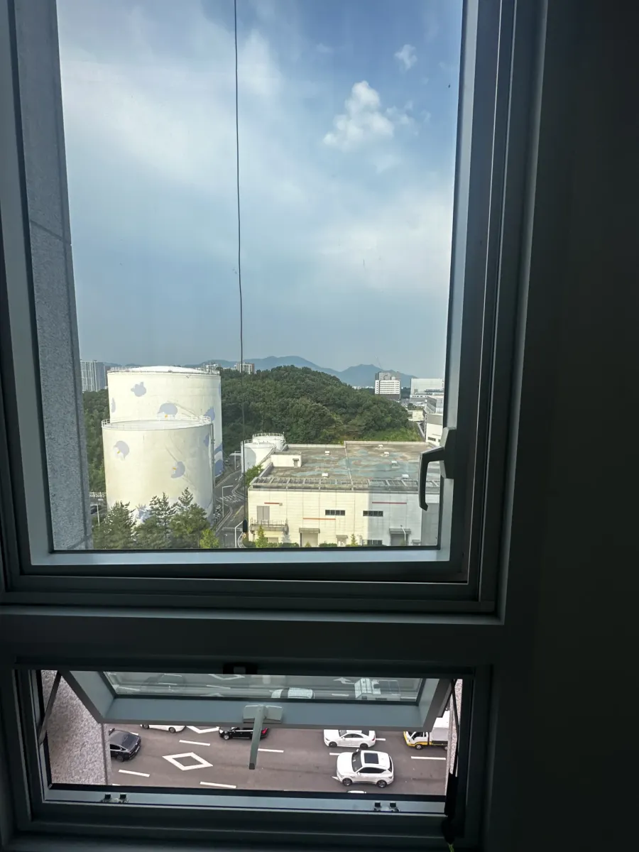 규격에 맞는 부품으로 교체가 완료된 인천 지역 창문 손잡이
